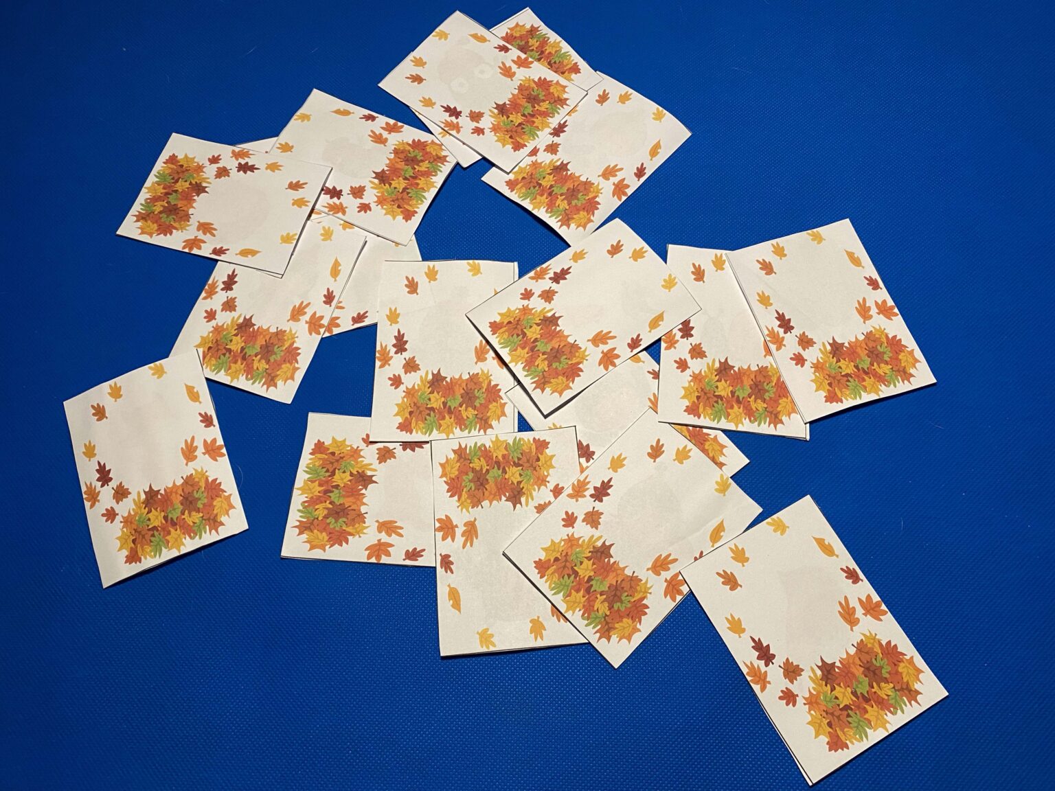 zabawa z latarką jesien